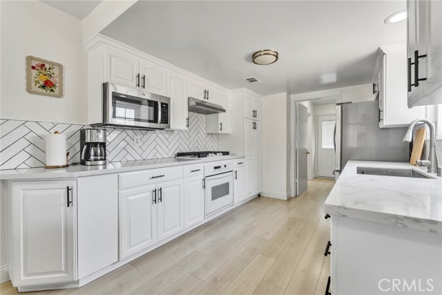 Detail Gallery Image 8 of 25 For 2915 Norsewood Dr, Rowland Heights,  CA 91748 - 3 Beds | 2 Baths