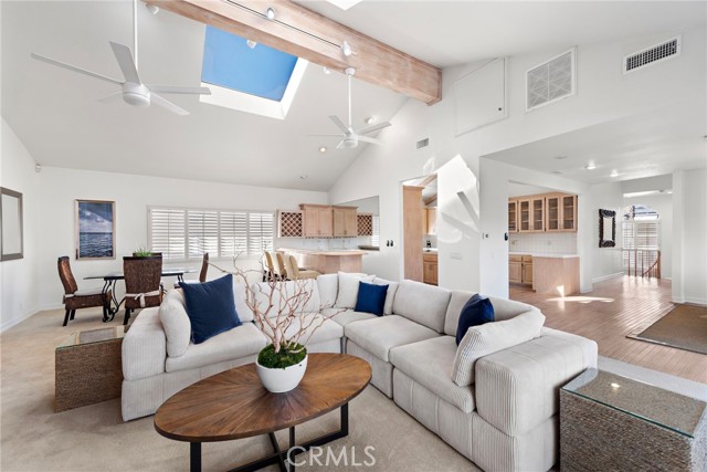 Detail Gallery Image 2 of 28 For 322 Jasmine Ave, Corona Del Mar,  CA 92625 - 4 Beds | 2 Baths