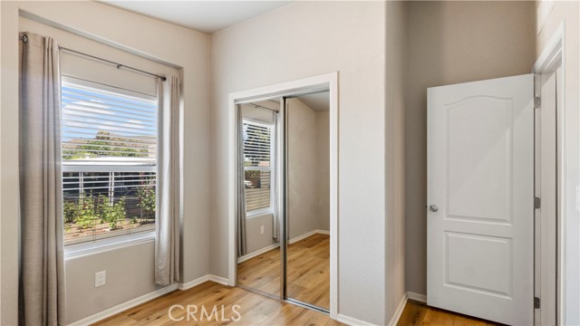 300 Ellis Street, Lake Elsinore CA: https://media.crmls.org/medias/6436b27e-910e-40db-9a02-d43d937715d5.jpg