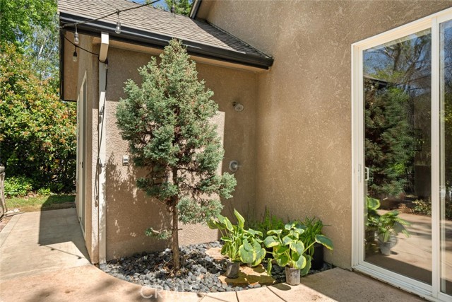 11 Sycamore Valley Road, Chico CA: https://media.crmls.org/medias/64372977-3c3d-4e84-a6ad-ba6ebbc1d191.jpg