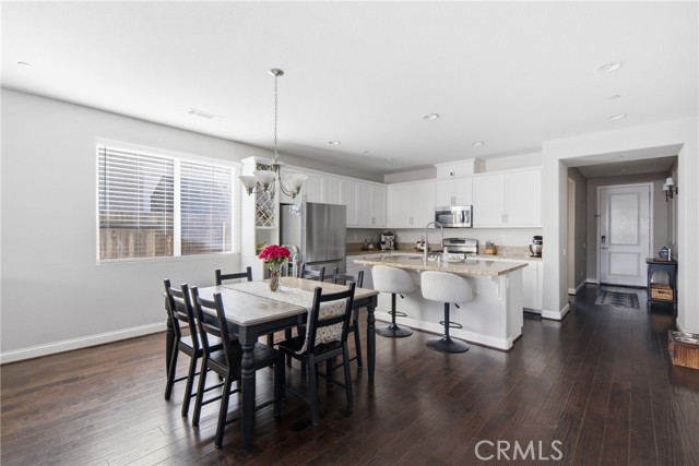 Detail Gallery Image 9 of 40 For 815 W Elaine, Santa Maria,  CA 93458 - 4 Beds | 3 Baths