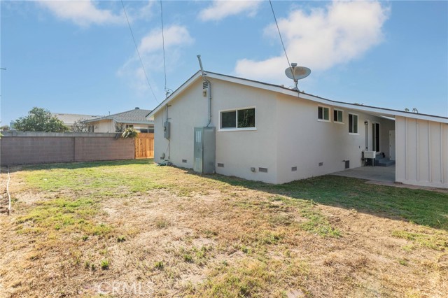 1062 W 187th Place, Gardena CA: https://media.crmls.org/medias/6437540f-b95e-43f1-ae54-c3622b62a26e.jpg