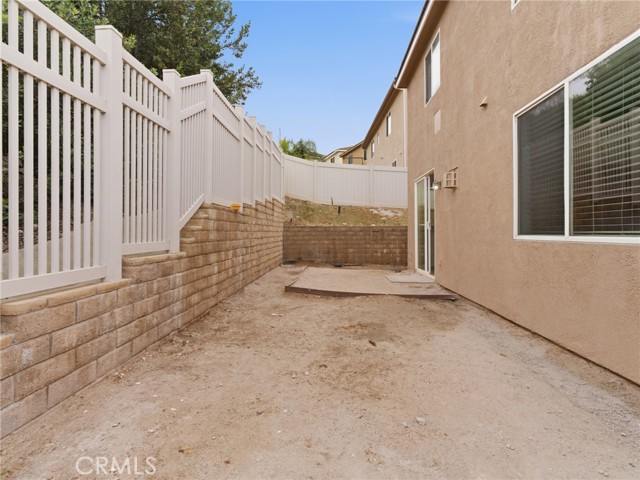 Detail Gallery Image 20 of 36 For 29436 Shannon Ct, Canyon Country,  CA 91387 - 4 Beds | 2/1 Baths