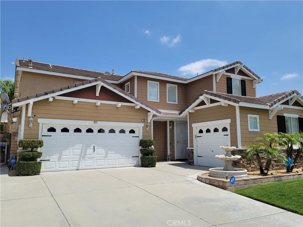 7749 Centro Vista