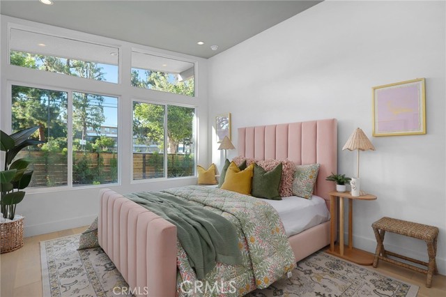 23616 Mariano Street, Woodland Hills CA: https://media.crmls.org/medias/6438c96f-af72-4102-b3c6-e0ba8e5e609a.jpg