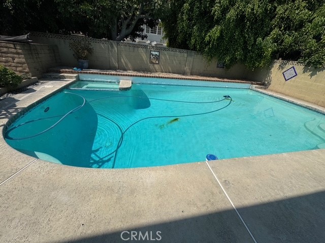 5212 Chablis Circle, Irvine CA: https://media.crmls.org/medias/6438ebd3-bab5-4798-aef3-bab8c760e965.jpg
