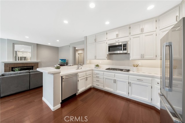 Detail Gallery Image 10 of 59 For 35 Rimani Dr, Mission Viejo,  CA 92692 - 4 Beds | 3 Baths