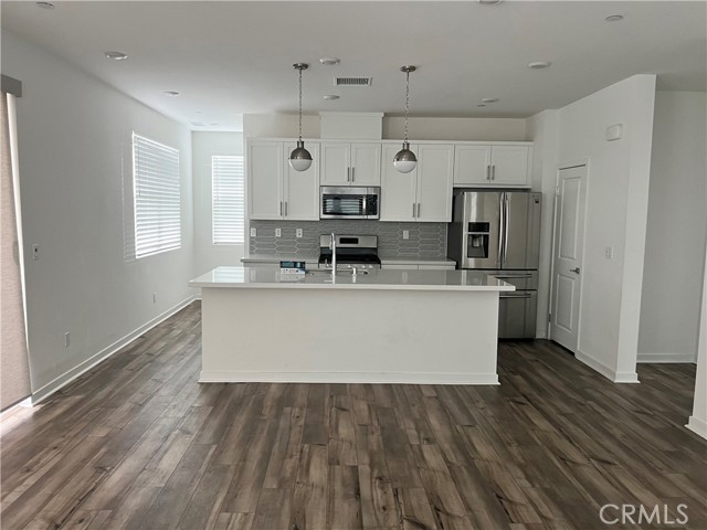 Detail Gallery Image 6 of 30 For 4472 S Bryant Paseo, Ontario,  CA 91762 - 4 Beds | 3/1 Baths