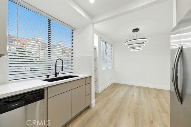 21720 Hart Street, Canoga Park CA: https://media.crmls.org/medias/643a596c-a5d1-4a43-8ed1-4808452fce6d.jpg