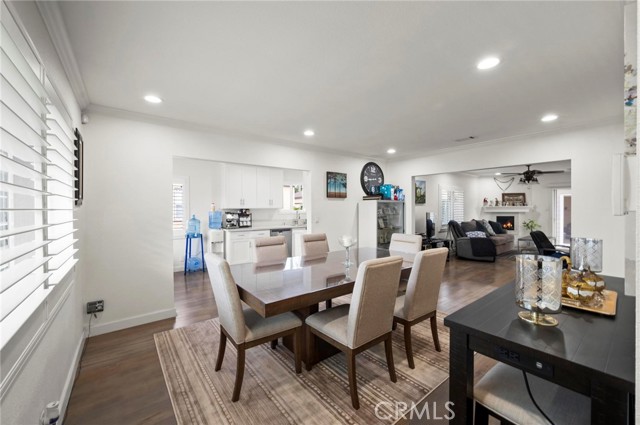 Detail Gallery Image 15 of 50 For 2072 Redondo Beach Bld, Torrance,  CA 90504 - 3 Beds | 2 Baths