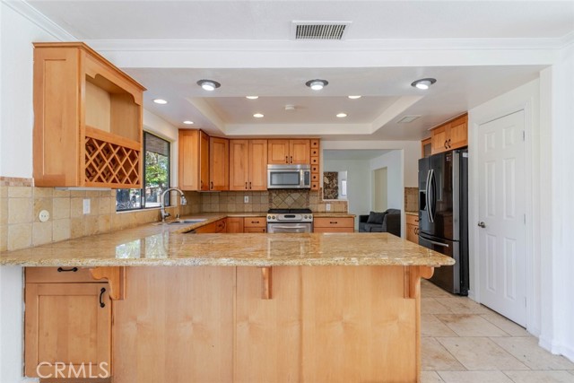 310 Susan Court, Palmdale CA: https://media.crmls.org/medias/643ac6d3-80f2-475c-9148-ff6771f1f3be.jpg