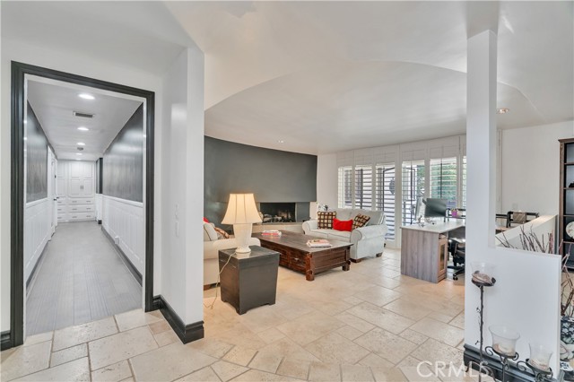 Detail Gallery Image 23 of 44 For 5067 Arundel Drive, Woodland Hills,  CA 91364 - 5 Beds | 4/1 Baths