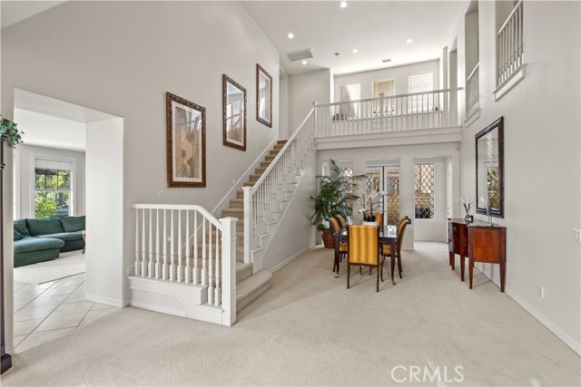 Detail Gallery Image 8 of 57 For 27053 Island Rd, Valencia,  CA 91355 - 5 Beds | 5 Baths