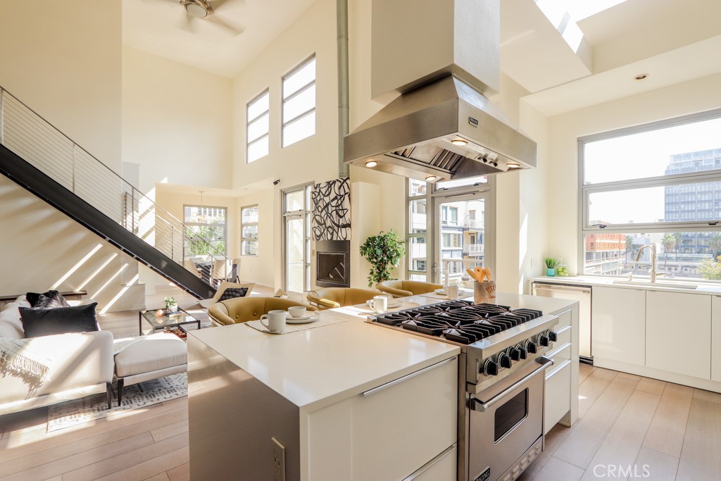 133 N The Promenade N 410, Long Beach, CA 90802