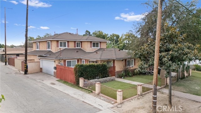 8720 Villa Drive, Whittier, California 90602, ,Multi-Family,For Sale,Villa,WS25022149