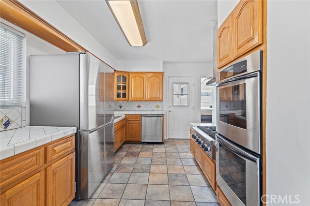 2058 Vancouver Avenue, Monterey Park CA: https://media.crmls.org/medias/643c996a-bffb-40bc-a703-01cbfa65aafa.jpg