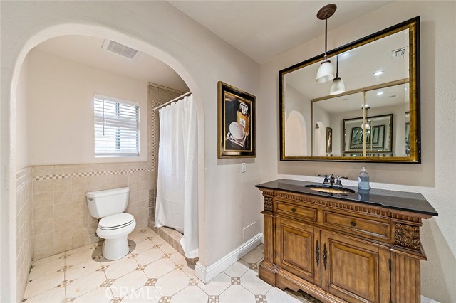 Detail Gallery Image 13 of 22 For 1704 Pass and Covina Rd, West Covina,  CA 91792 - 4 Beds | 2/1 Baths