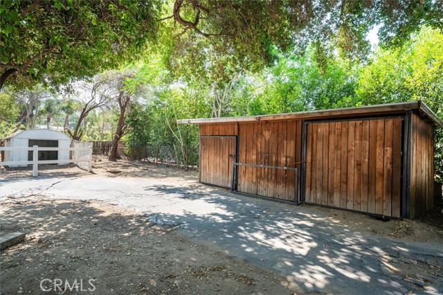 Detail Gallery Image 30 of 32 For 9953 La Tuna Canyon Rd, Sun Valley,  CA 91352 - 3 Beds | 2 Baths
