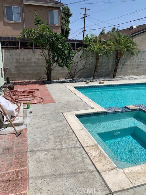 6818 Cedar St, Huntington Park CA: https://media.crmls.org/medias/643e60a6-b193-49ca-a5c1-43fdbd568ee1.jpg