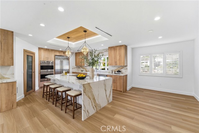 Detail Gallery Image 11 of 48 For 19510 Merridy, Northridge,  CA 91324 - 6 Beds | 6/1 Baths