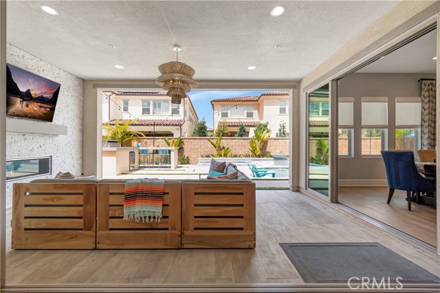 17311 Juniper Lane, Huntington Beach CA: https://media.crmls.org/medias/643f696e-8e86-4ca4-8f03-b0694b62d725.jpg