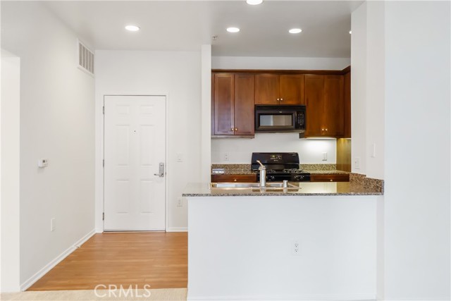 Detail Gallery Image 13 of 32 For 1329 Scholarship, Irvine,  CA 92612 - 2 Beds | 2 Baths