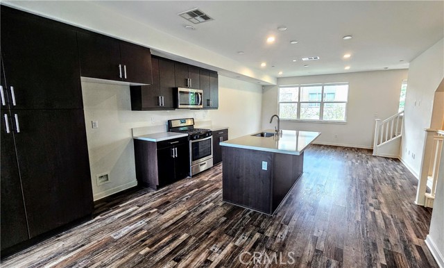 Detail Gallery Image 4 of 27 For 11006 Serenity Dr, Rancho Cucamonga,  CA 91730 - 3 Beds | 2/1 Baths