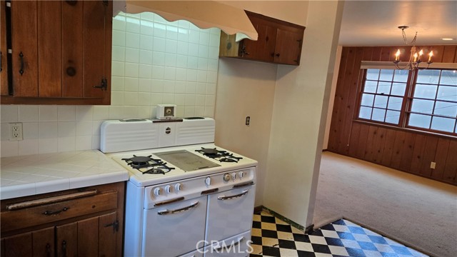 519 Poppy Avenue, Corona del Mar CA: https://media.crmls.org/medias/643f8b6d-b08f-4854-b2ef-d20088ee776d.jpg