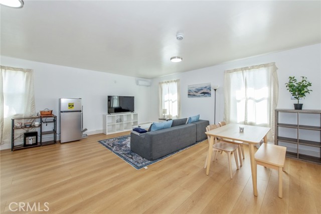 Image 27 of 31 For 1345 Jellick