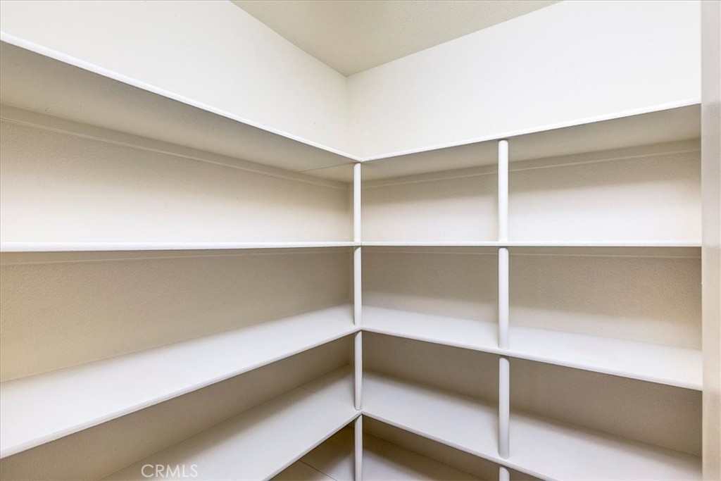 https://media.crmls.org/medias/6440c34b-31f4-40c5-8f76-fc0739b609ae.jpg?preset=X-Large