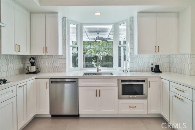 2505 Peachwood Place, Westlake Village CA: https://media.crmls.org/medias/644195f6-1525-4380-b624-e0c333493bdc.jpg