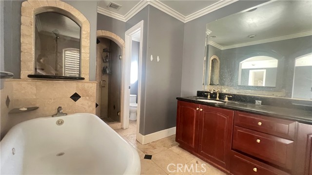 Detail Gallery Image 8 of 10 For 4008 Crown Ranch Rd, Corona,  CA 92881 - 4 Beds | 3/1 Baths