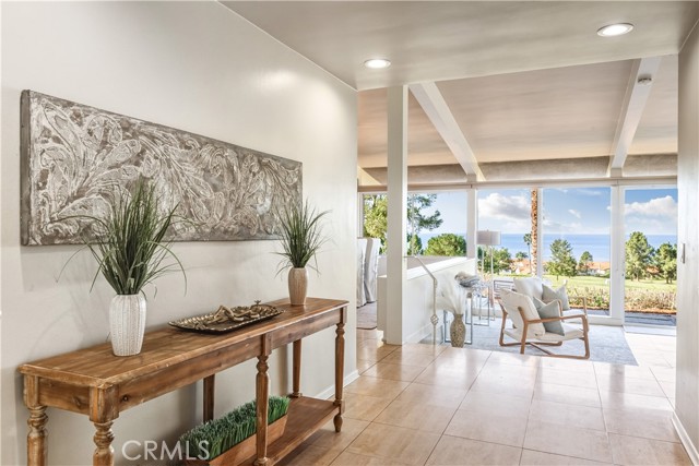 Detail Gallery Image 2 of 35 For 30175 Avenida Tranquila, Rancho Palos Verdes,  CA 90275 - 5 Beds | 2/1 Baths