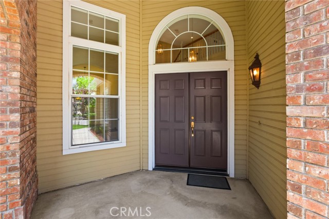 2311 Gillingham Circle, Thousand Oaks CA: https://media.crmls.org/medias/64424529-c53d-4731-87ed-6fff20159494.jpg