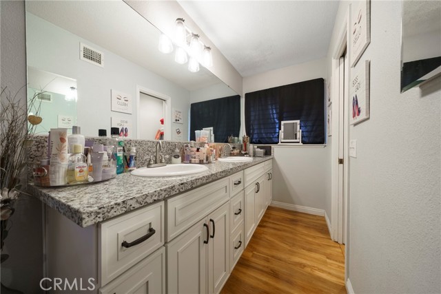 Detail Gallery Image 19 of 48 For 14215 Canterbury Dr, Victorville,  CA 92395 - 3 Beds | 2 Baths