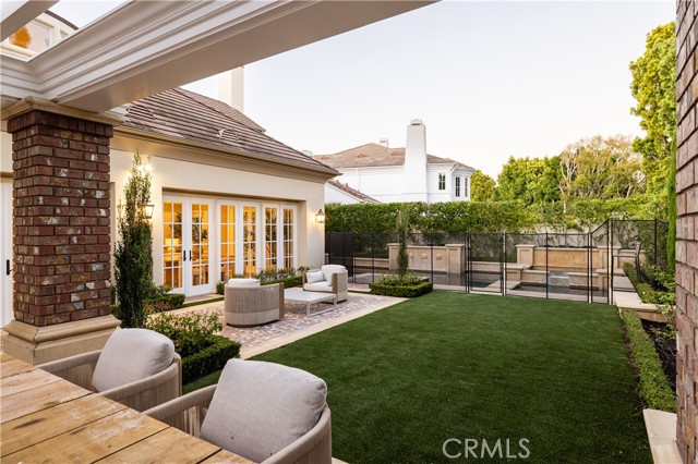 Detail Gallery Image 49 of 72 For 8 Gleneagles Dr, Newport Beach,  CA 92660 - 5 Beds | 5/1 Baths
