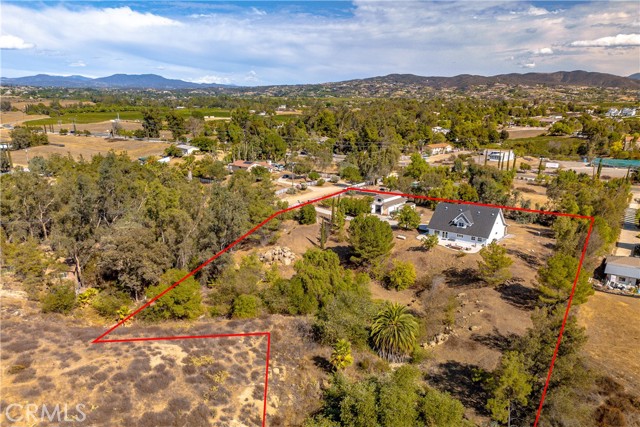 39195 Avenida Antonovich, Temecula CA: https://media.crmls.org/medias/6443bf1f-cae1-4131-8e85-4958a1839409.jpg