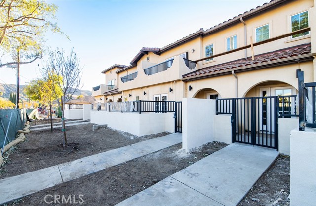 5502 Los Angeles Avenue, Simi Valley, California 93063, 3 Bedrooms Bedrooms, ,2 BathroomsBathrooms,Townhouse,For Sale,Los Angeles,MB25150074