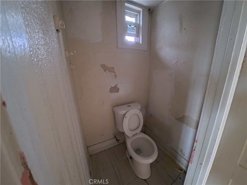 https://media.crmls.org/medias/64442325-39f7-4dd7-bfb7-5cbfd8fffe72.jpg?preset=X-Large