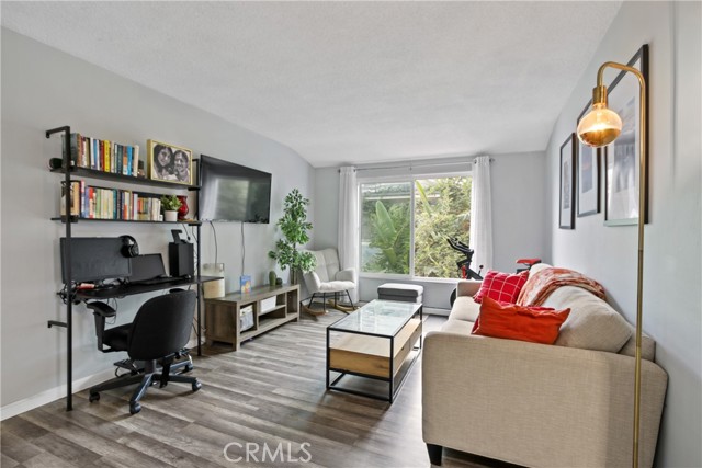 Detail Gallery Image 8 of 20 For 611 S Orange Ave #10,  Santa Ana,  CA 92701 - 1 Beds | 1 Baths