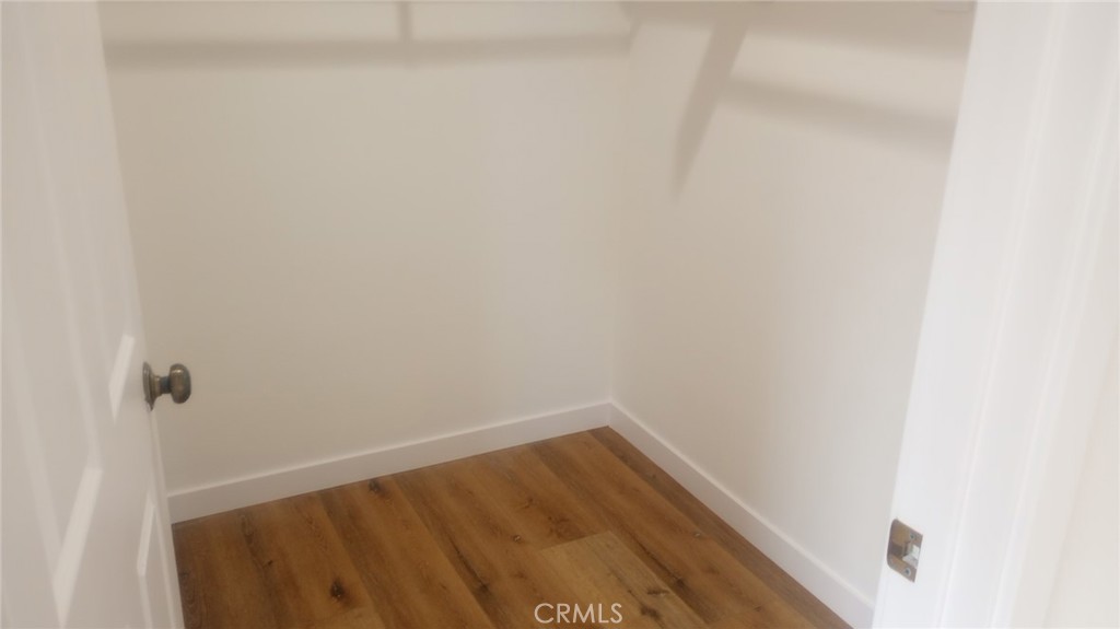 https://media.crmls.org/medias/6444b06f-eeb3-4f2f-a404-de14be22d56d.jpg?preset=X-Large
