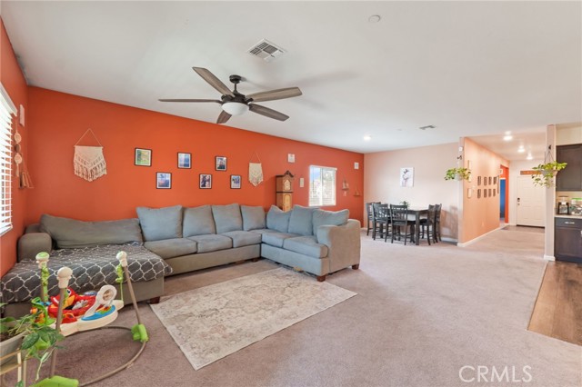 2082 Posa Chanet Boulevard, Coalinga CA: https://media.crmls.org/medias/6444cf0c-f37c-4112-bb0b-4da09294218d.jpg