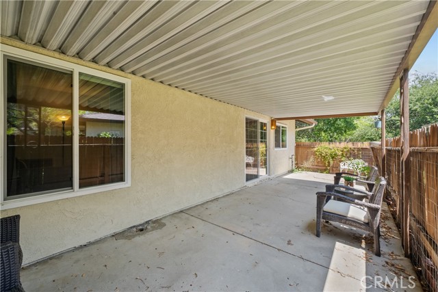 Detail Gallery Image 22 of 38 For 19504 Avenue of the Oaks #C,  Newhall,  CA 91321 - 2 Beds | 2 Baths