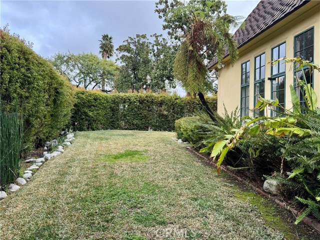 Detail Gallery Image 4 of 65 For 1149 Cordova Ave, Glendale,  CA 91207 - 5 Beds | 3 Baths