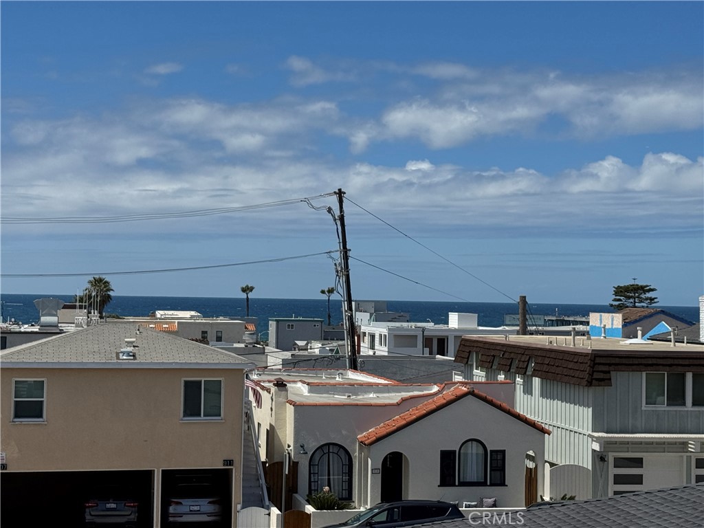 https://media.crmls.org/medias/644663b9-635b-4dfb-8f8d-3773b8158678.jpg?preset=X-Large