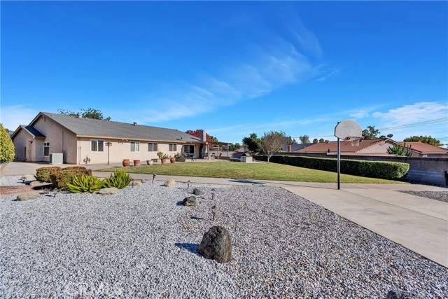 Detail Gallery Image 35 of 46 For 980 Coronado St, Upland,  CA 91786 - 4 Beds | 2 Baths