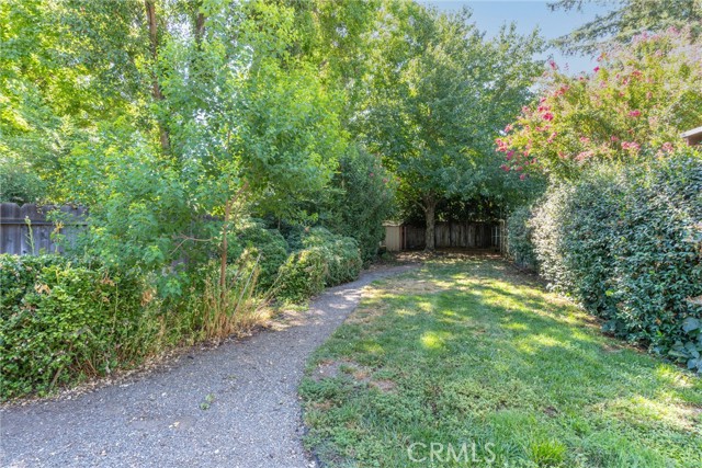 Detail Gallery Image 21 of 48 For 465 Waterford Dr, Chico,  CA 95973 - 5 Beds | 3 Baths