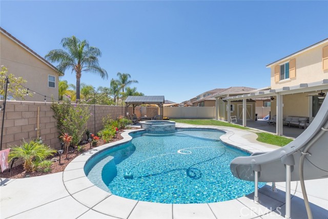 32762 Forgecroft Street, Menifee CA: https://media.crmls.org/medias/644760c8-9e07-4f80-84ac-26bbdcc6cb35.jpg