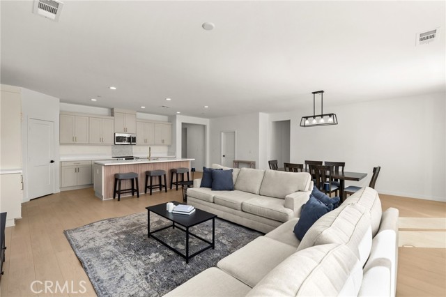 24365 Dunlavy Court, Moreno Valley CA: https://media.crmls.org/medias/6447ad9c-3bc1-4706-9a4d-7364087481e3.jpg