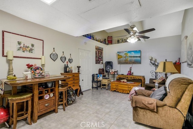 37913 53rd E Street, Palmdale CA: https://media.crmls.org/medias/6448fa19-535b-4fca-b478-b6eb22f208ab.jpg